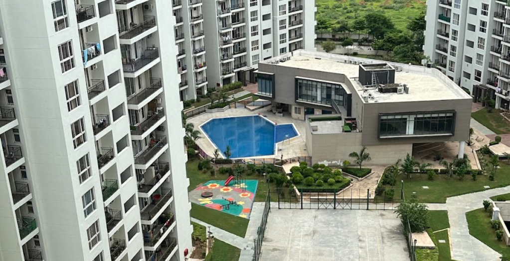 Umang Winter Hills, Sector 77